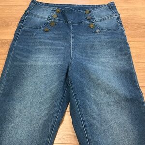 DG2 Pull Up Jeans cropped size medium